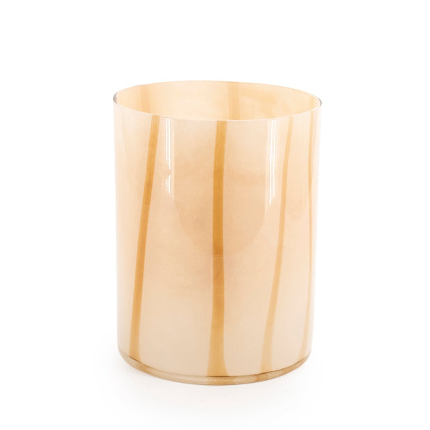 Beige windlicht met speelse lijnen in een iets donkere kleur voor een prachtig effect met kaarslicht in