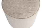 ronde hoge poef in écru teddystof is van het merk Be Pure Home van Vtwonen. Deze collectie vind je terug bij De Houten Kruik, interieurwinkel  en online webshop van twee zussen uit Knokke-Heist 
