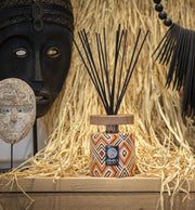 Geurstokken Masai Mara van Jambo Collection komt in een mooie pot van Italiaans design. 