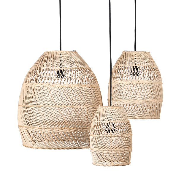 Naturelle rotan hanglamp in cilindervorm met brede diameter voor een echte wabisabi stijl